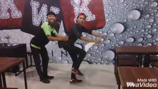 Goyang kayuh / goyang sepeda (happy happy ajalah) gilaa viral !! #viral