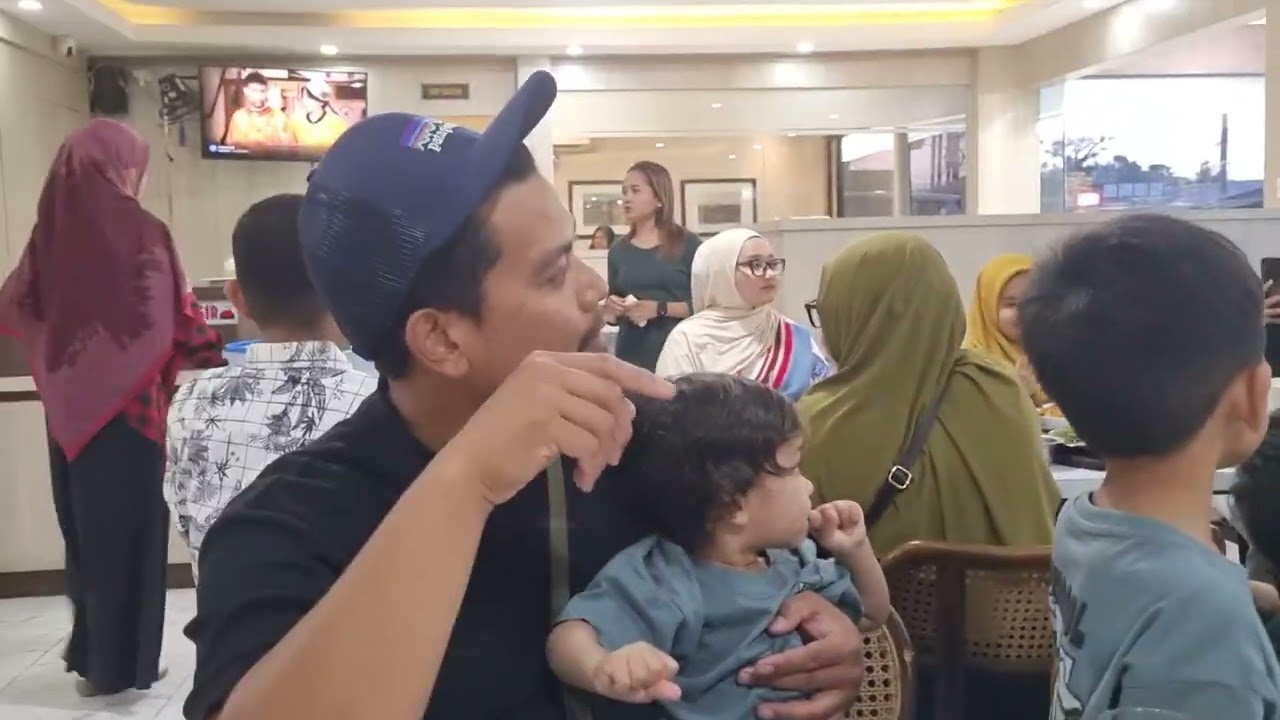 .BUKA PUASA BERSAMA KELUARGA MAMA diBukiytiggi   