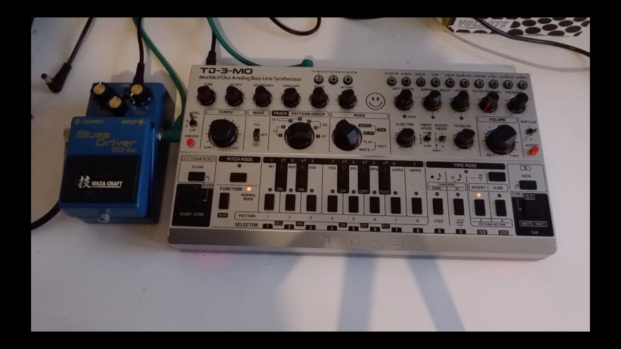 Behringer TD3-MO & Boss BD-2W Blues Driver Waza Craft - YouTube