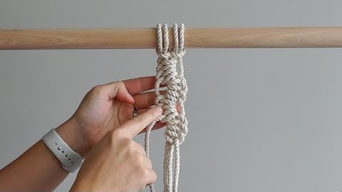 DIY Macrame Tutorial: Snake Pattern Using Half Hitch Knots!