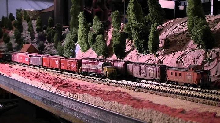 N Scale Layout Passing Siding