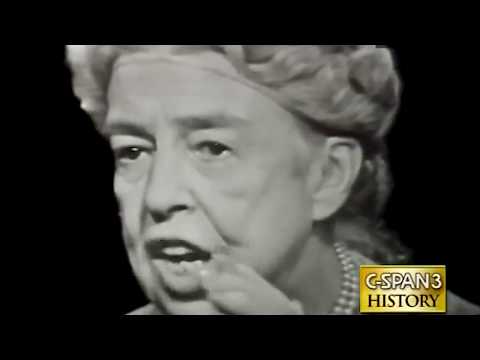 วีดีโอ: Eleanor Roosevelt กล่าวสุนทรพจน์ของเธอเมื่อใด