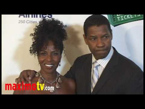 Denzel Washington and Pauletta Pearson at Harold P...