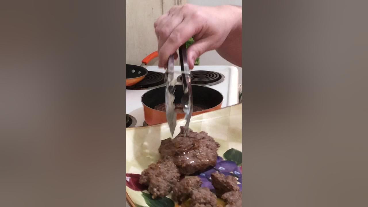 Carnivore what I eat in a day. Beef suet cooking. Ribeye and burgers