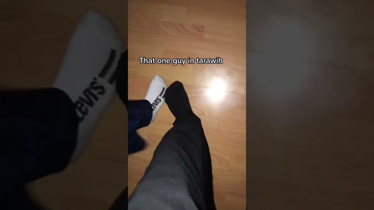 They just be playing footsie 😂