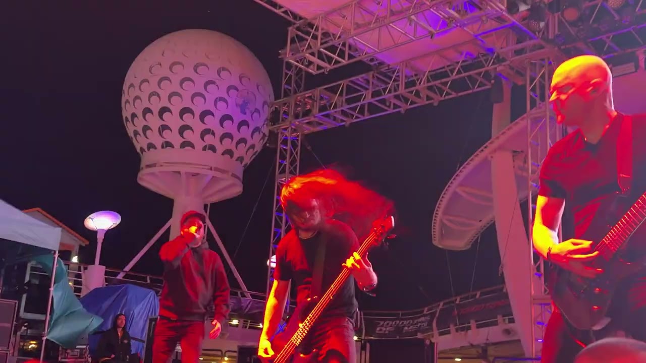 Bloodred Hourglass - Chasing Shadows - 70,000 Tons Of Metal 2026