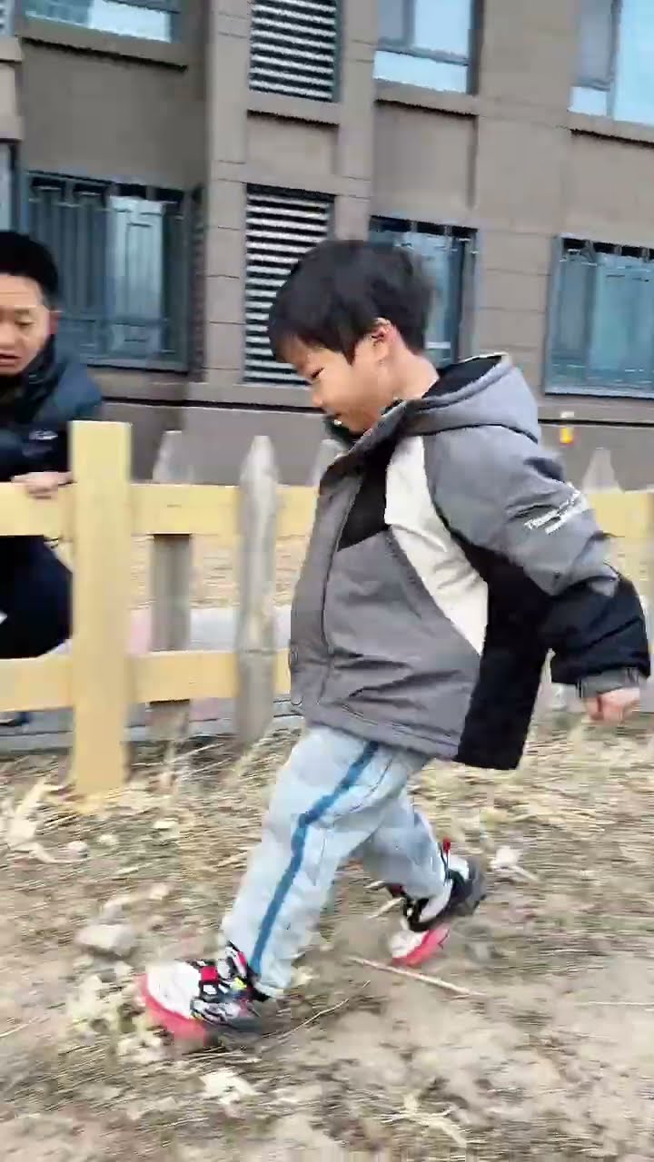 测试一下儿子的应变能力，小家伙果然没有让我失望！#Cute baby#Cute#呆萌小米宝#聪明宝宝#萌娃