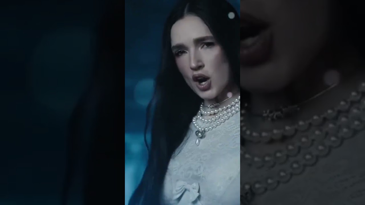 "your tossing and turning I'm pulling the plug on the dreams" 🤘🖤🖤🖤