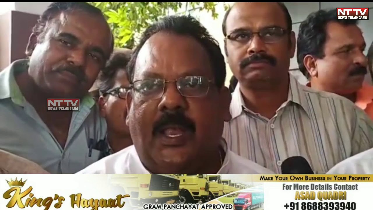 TSRTC workers participating in a massive dharna under the auspices of the Telangana Mazdoor Union.