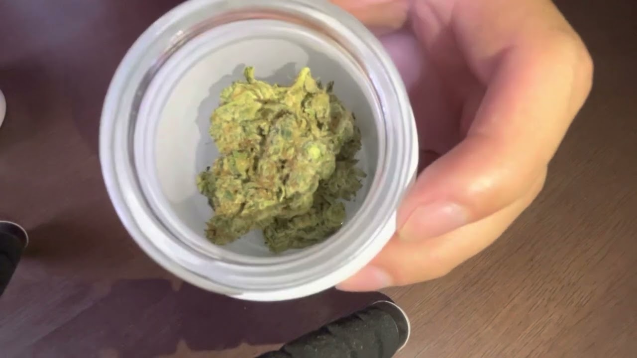 Unboxing of Khalifa Kush. From trulieve,FL