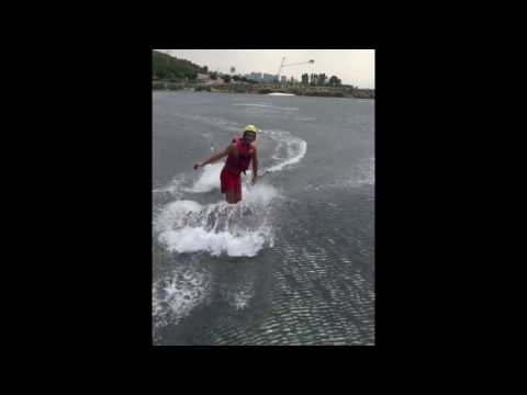 Video: Slalom Su Kayağı veya Wakeboarding'de Nasıl Durulur