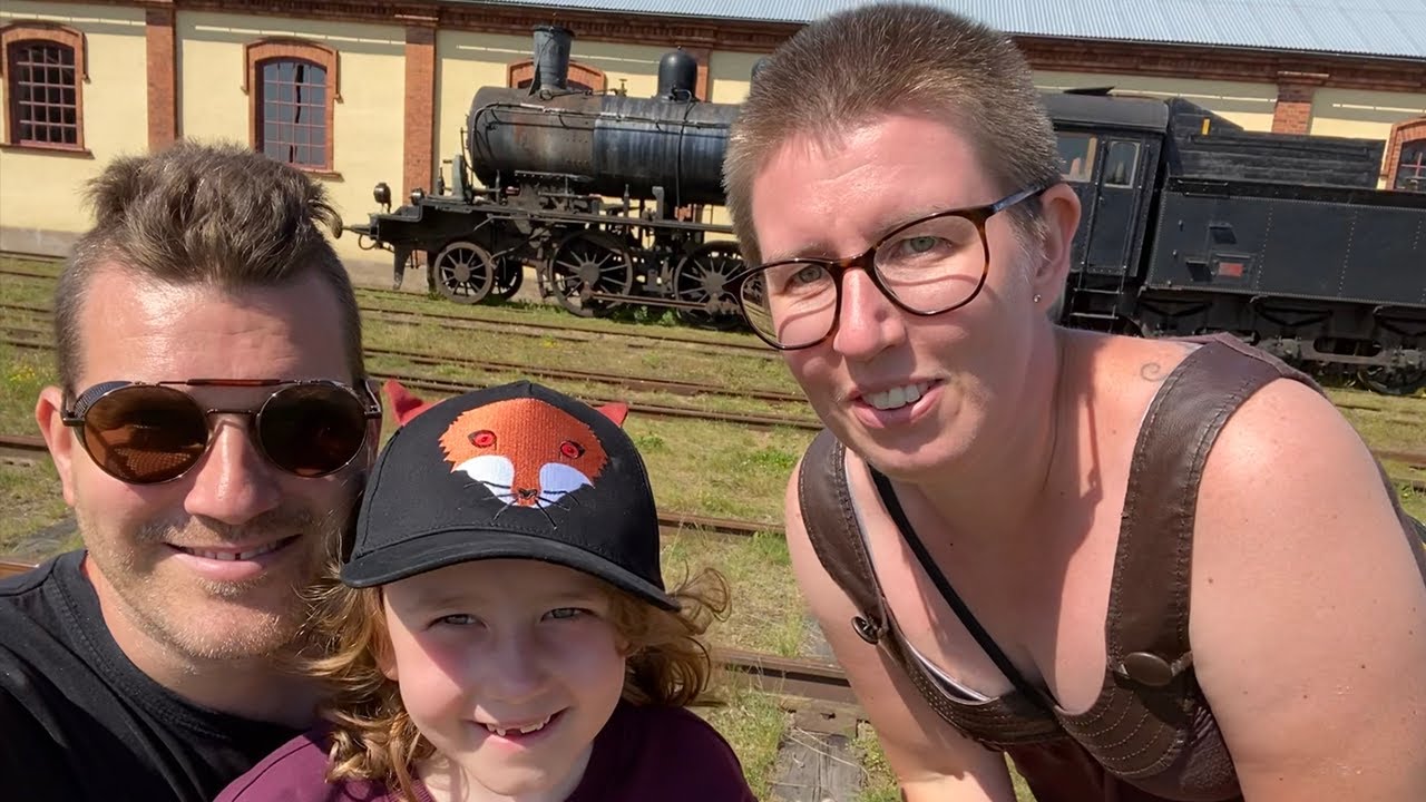 Nora med ånglok, båt & bad