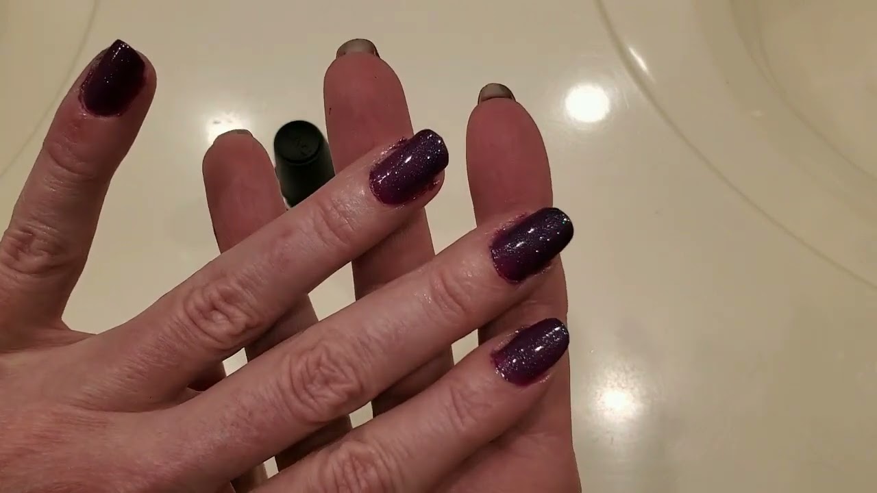 ASMR | Doing My Nails With A Glossy Glitter (Whisper)