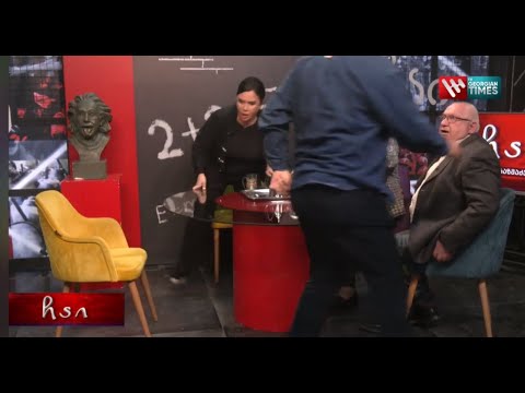 ბადრი შუბლაძე სკამიდან გადააგდეს – მორიგი ფიზიკური დაპირისპირება ეთერში (ვიდეო)