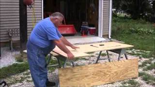 Plans For A Potting Bench http://www.freeplants.com/free-potting-bench-plans.htm - Here are my free potting bench plans showing you how to make your own