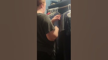 Decluttering the closet for the holidays | 12 Days of Holiday Prep Challenge | Organizing clothes