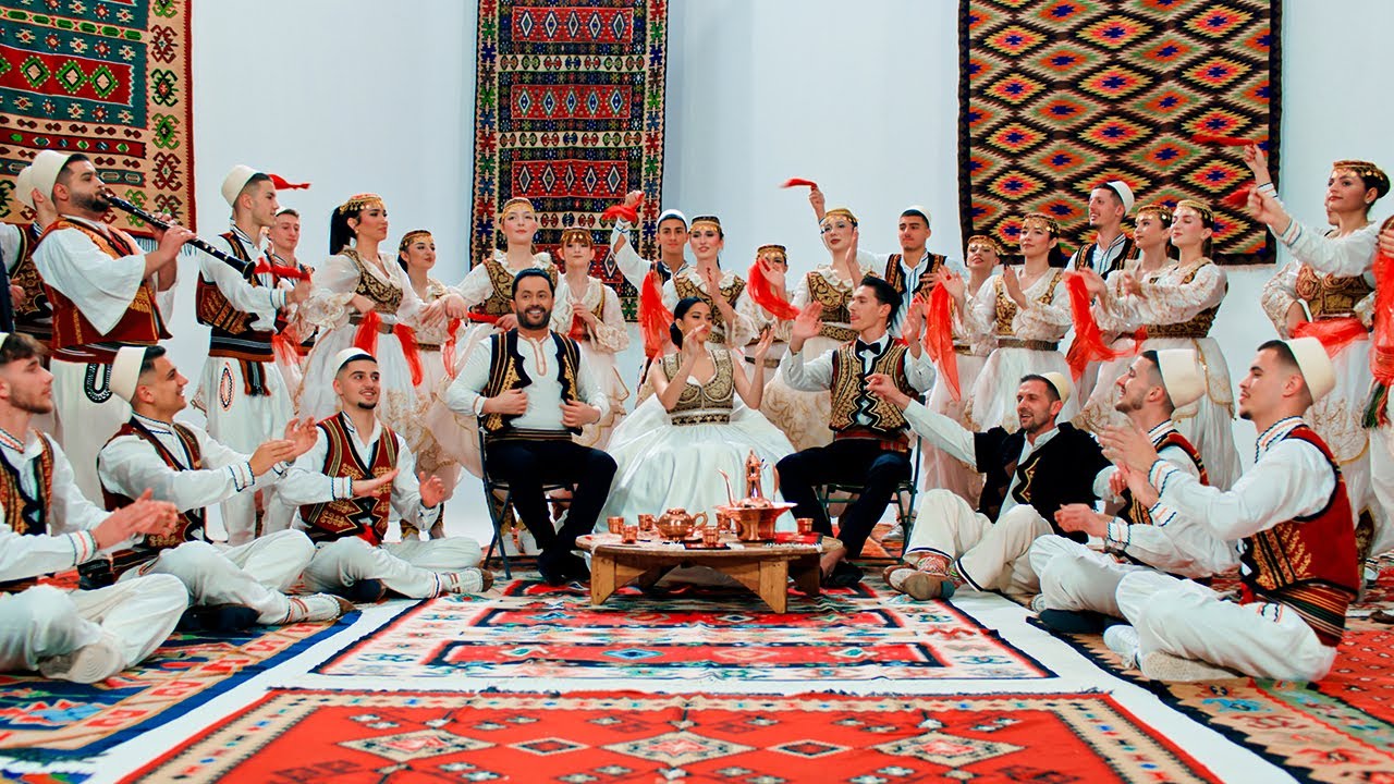 Sinan Hoxha - Sofra Dasmës (Official Video)