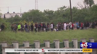 Cbs 4 News At 5 Surge Of Migrants In Brownsville