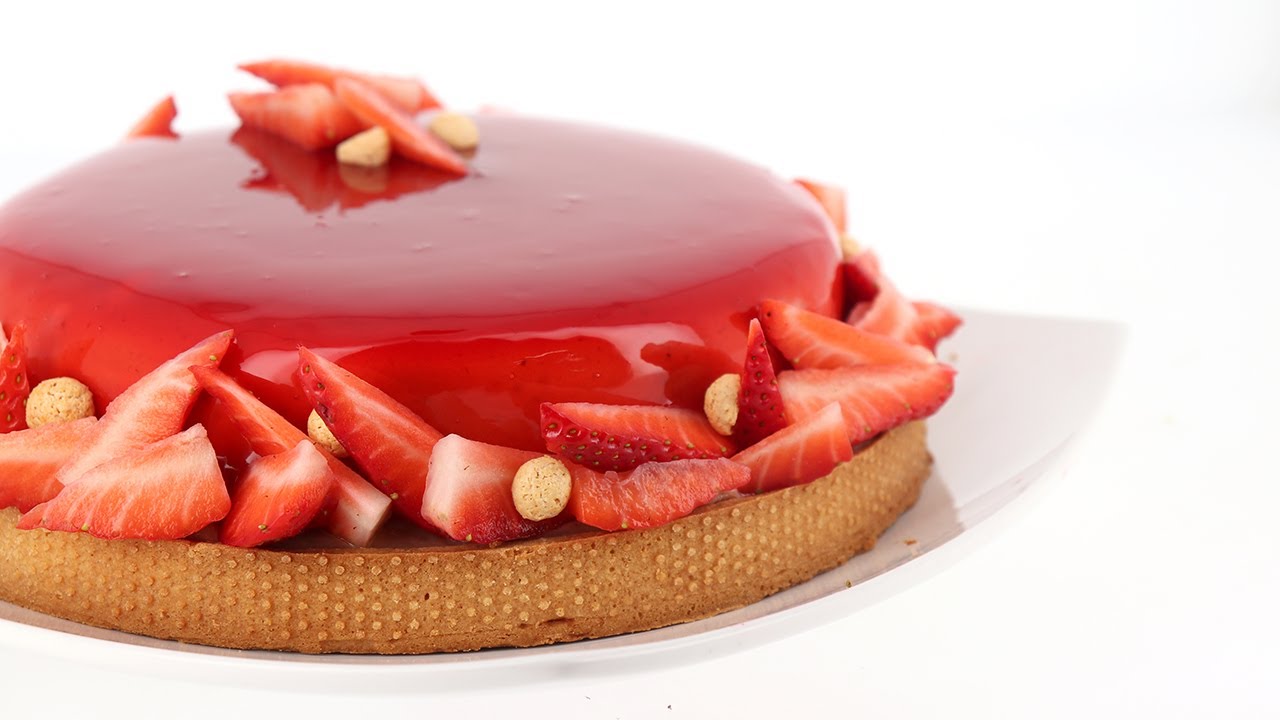Tarte entremets aux fraises et amandes