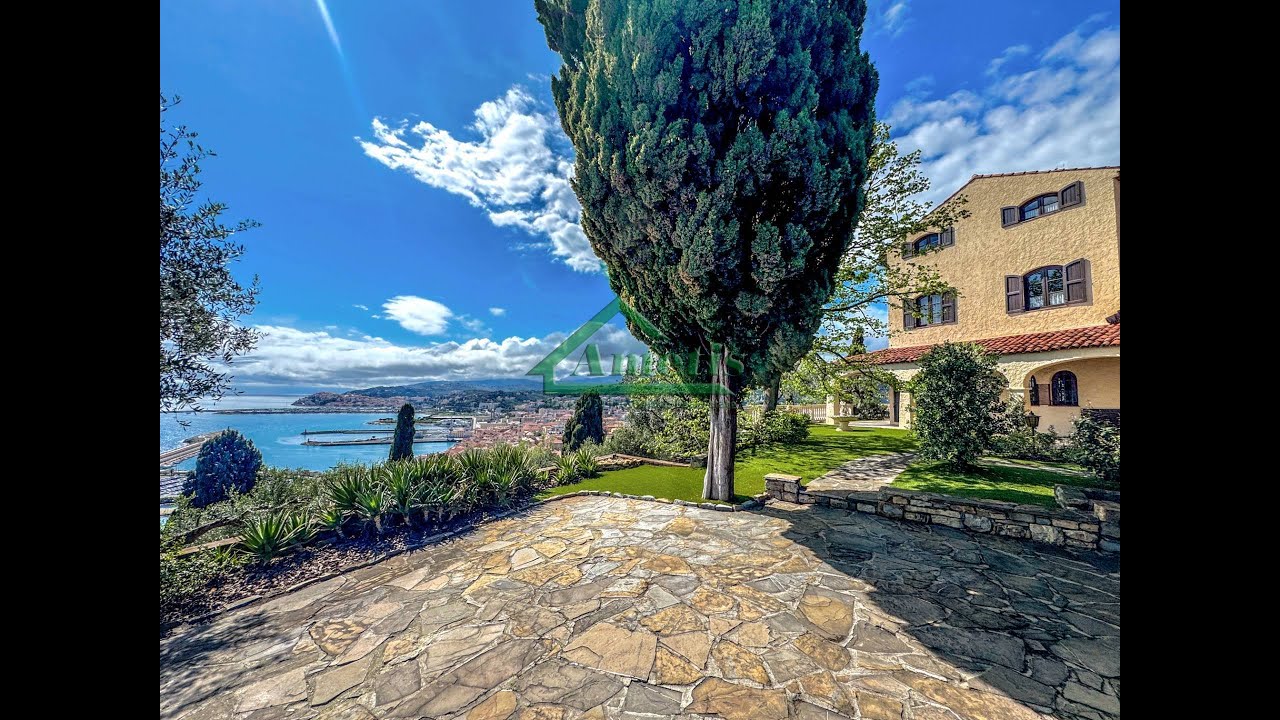 V295 - Villa Provenzale - Prestigious sea view property for sale in Imperia in residential area