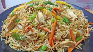 চিকেন নুডুলস রেসিপি । restaurant style chicken hakka noodles recipe | hakka noodles street food