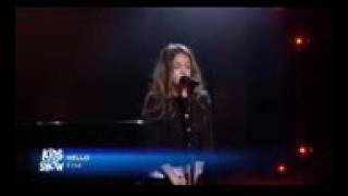 Erza muqolli canta “hello” de Adele (cover)