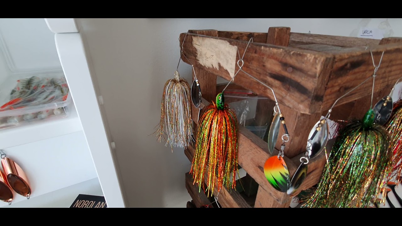 video tour to Heta vaappu lure workshop. Kierros Heta vaapun verstaalla.