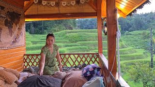Suasana pagi di saung tengah Sawah #halamanbelakangkebon bernuansa Pedesaan Garut Selatan Jawa Barat