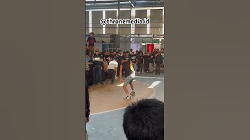 Gong bangettt #moshpit #mosh #moshing #gigs #underground #twostep #chaos #crowd #stagediving #shorts