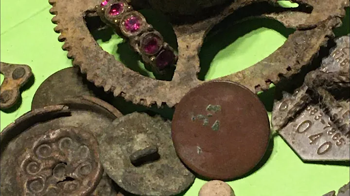 #MetalDetecting With Equinox 1882 V Nickel, Ring, ...