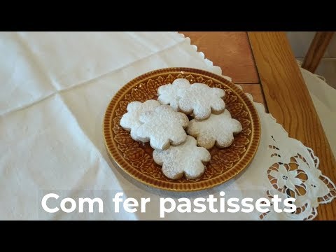 Vídeo: Com Fer Pastissos De Neules