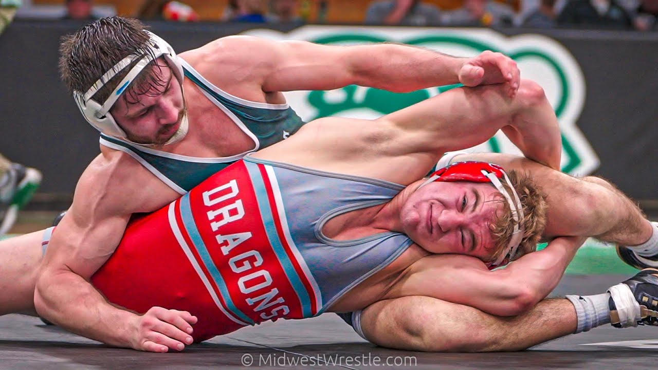 165 – Shane Gantz {G} of Wisconsin-Parkside vs. Jonas Anez {R} of