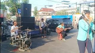 Download lagu Don't Worry, Adinda, KP Kustik Ngamen Peduli Kasih CFD Alun alun Bojonegoro Minggu 21-04-2024