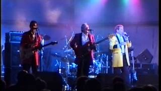 Video thumbnail of "Showaddywaddy - Tell Laura I Love Her"