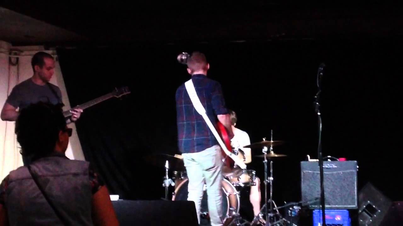 Earl Grey - "Powerlines" (Live at Flint Local 432)