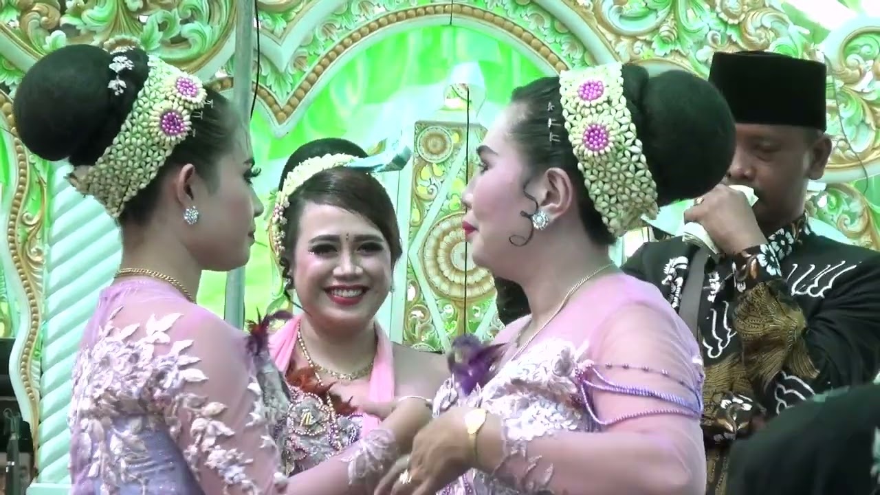Obejrzyj INDAH FAMILI - GRUP TAK MARE KERRONG 2 _ ASALOYYYY w YouTube Obejrzyj INDAH FAMILI - GRUP TAK MARE KERRONG 2 _ ASALOYYYY w YouTube