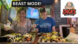 GIANT STEAK CHALLENGE AT DICKS LAST RESORT!