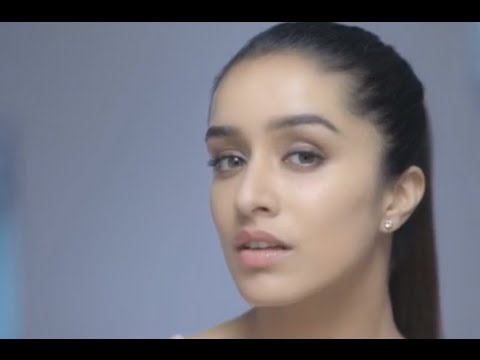 Shraddha Kapoor Uses Lakmé Makeup Pro App - Shraddha Kapoor Uses Lakmé Makeup Pro App