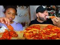 Pizza &amp; Hot Wings MUKBANG