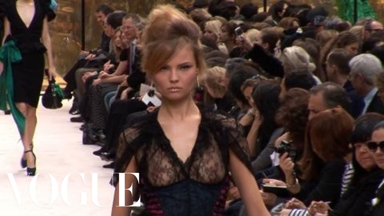 Fashion Show - John Galliano: Fall 2009 Ready-to-Wear - YouTube