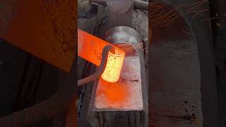 technique for unrolling the iron coils of a car spring⚔️⚒️ #work #usa #america #blacksmith #fyp #art