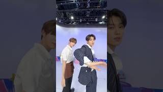 what #EVNNE #이정현 동료 got is ICONIK⚡