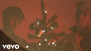 Jam Jr. - Deck the Halls (Official Video) feat. Cash and Maverick chords