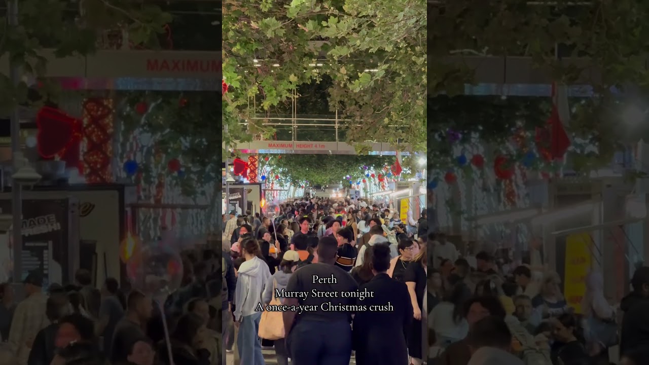 Christmas brings the rare Murray Street crowd. 