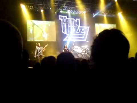 Thin Lizzy Live-Whiskey In The Jar-Bristol 2011