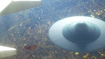 The Pilots Were Terrified After This UFO Appeared at 30,000 Feet