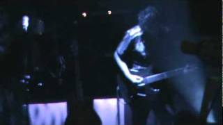 Johnny Banda Rock en el Kokus tocando Boys of Summers