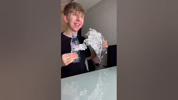 The VANISHING BOTTLE!