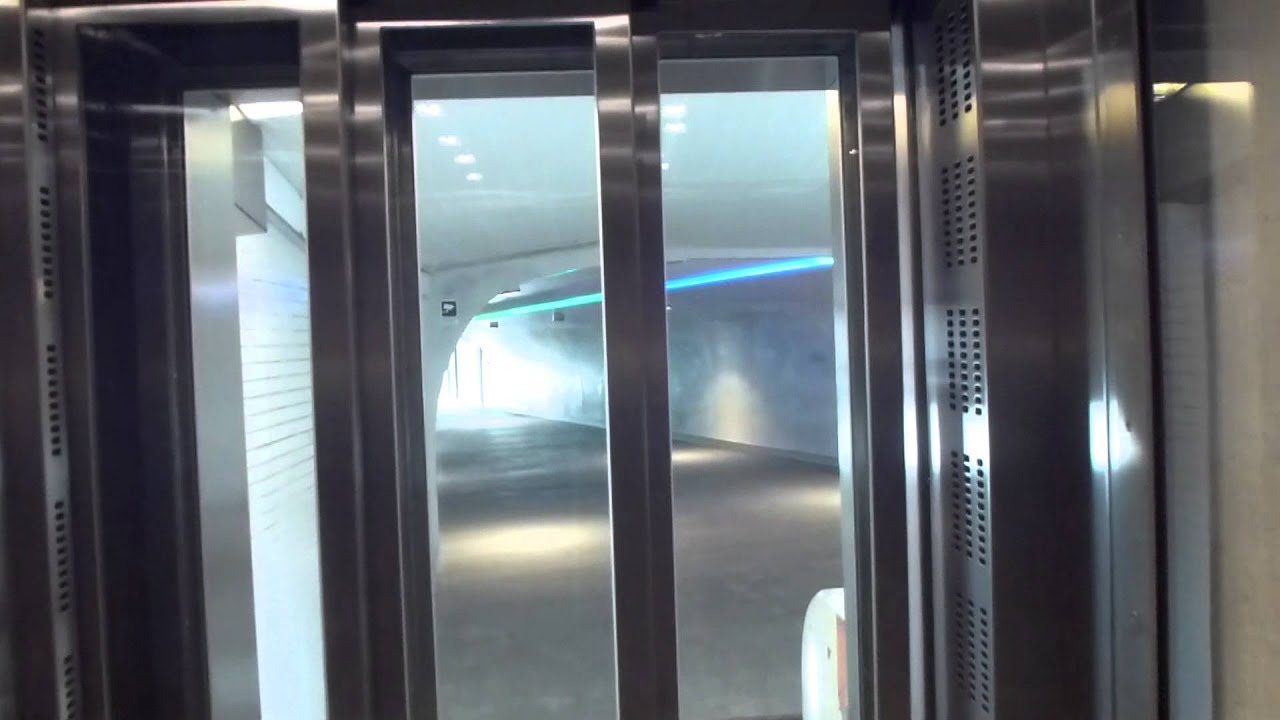 2011 SMW MRL-Traction elevator @ Jakobsberg Railway Station