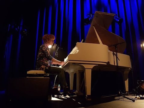 Алина Орлова - Летели облака (DDT cover) @ Санкт-Петербург 05.10.2017